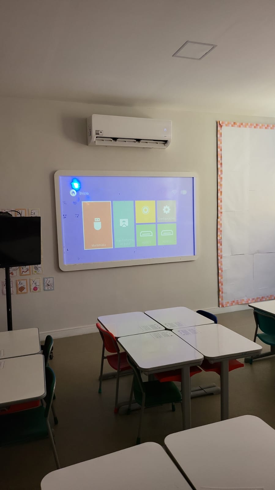 Corporativo - ambiente educacional